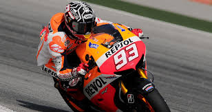 Marquez juga menyatu banget ya dengan motornya :D